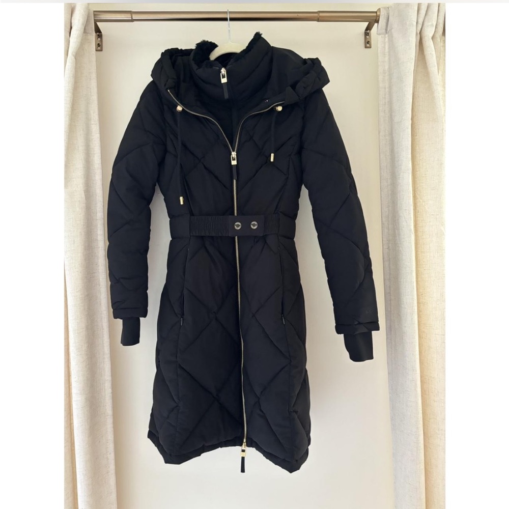 Long Tommy Hilfiger puffer coat